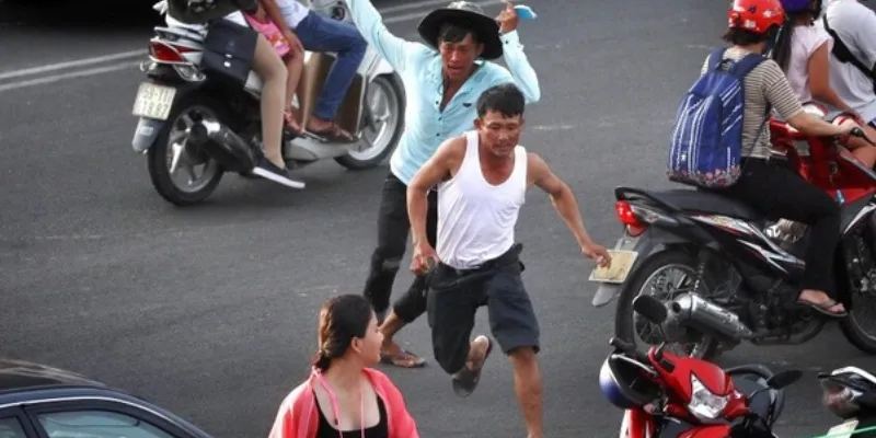 Mơ thấy đánh nhau - Điềm báo bất ngờ và con số tài lộc 3 Mơ thấy đánh nhau và chảy máu